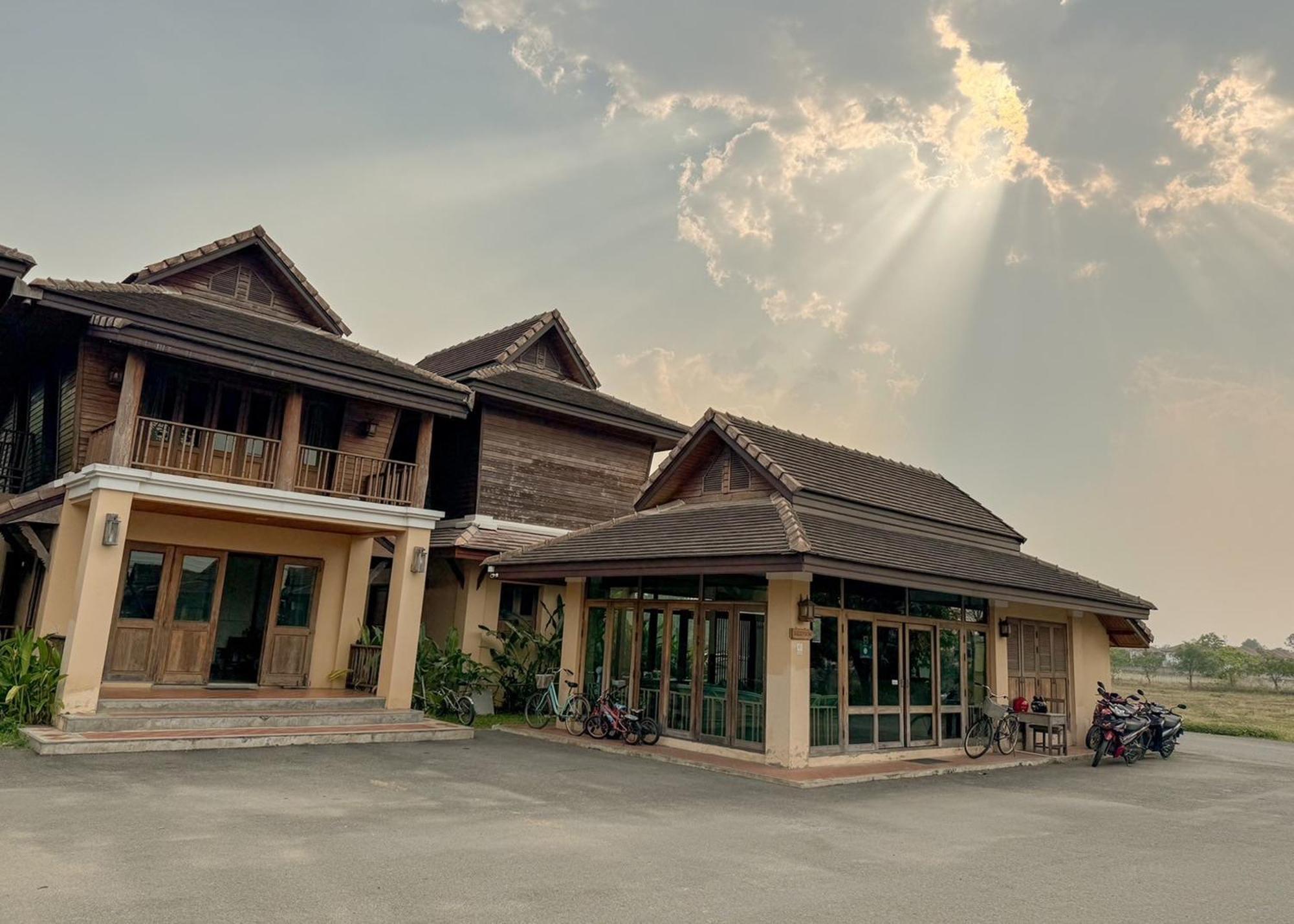 Karina Resort Chiang Mai Exterior foto
