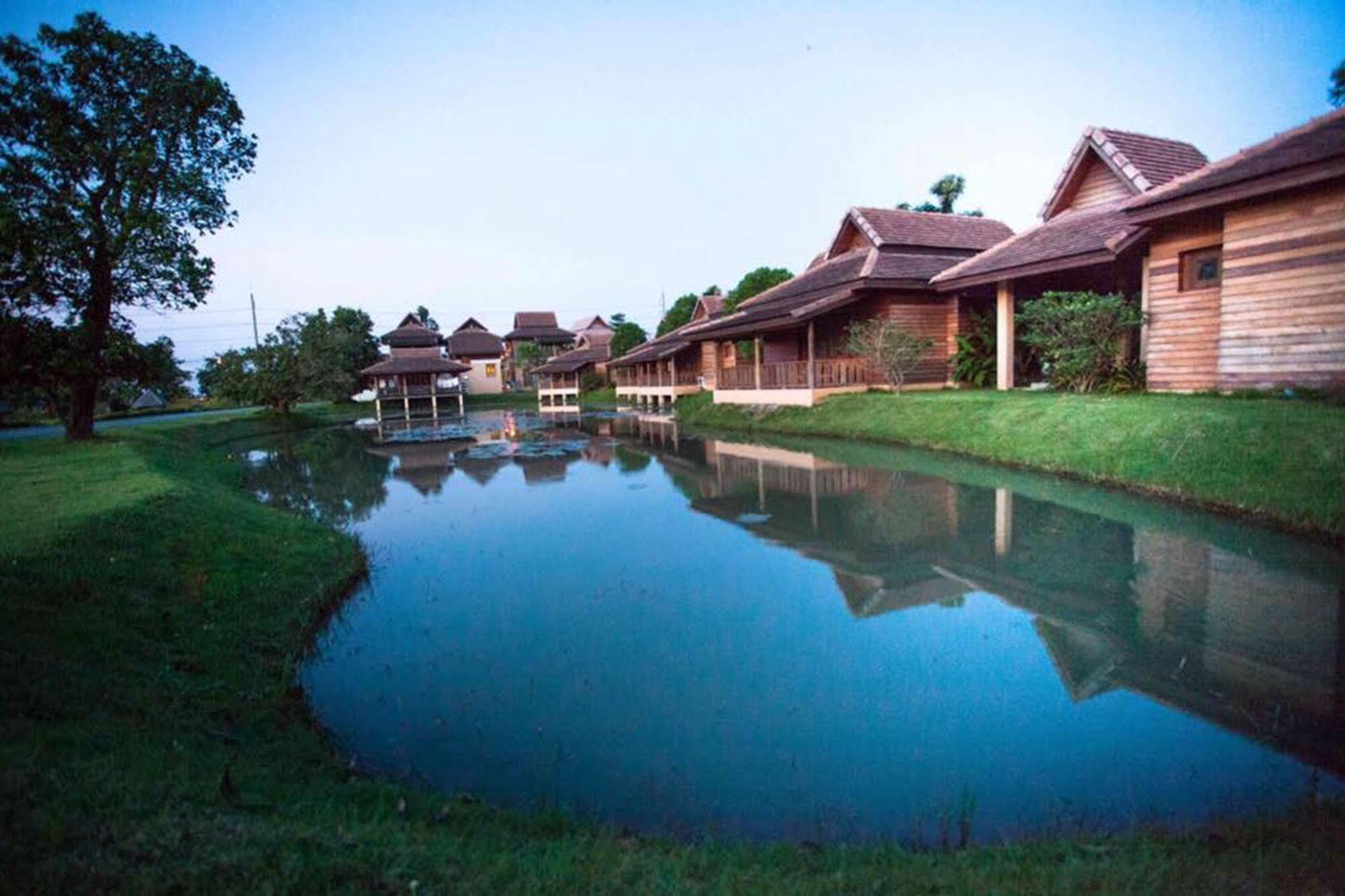 Karina Resort Chiang Mai Exterior foto